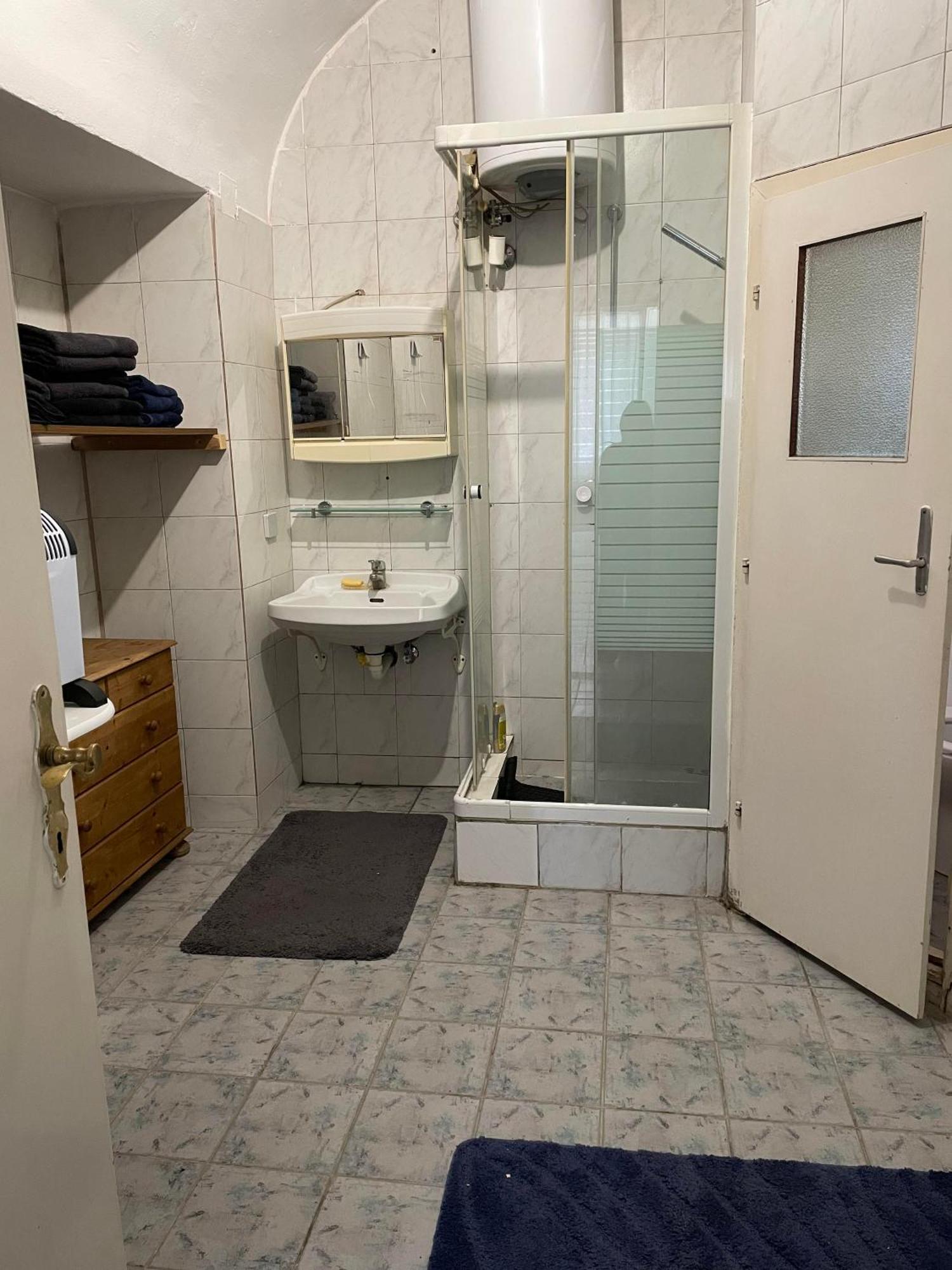 Gemuetlich Und Fein Apartman Ebenfurt Kültér fotó